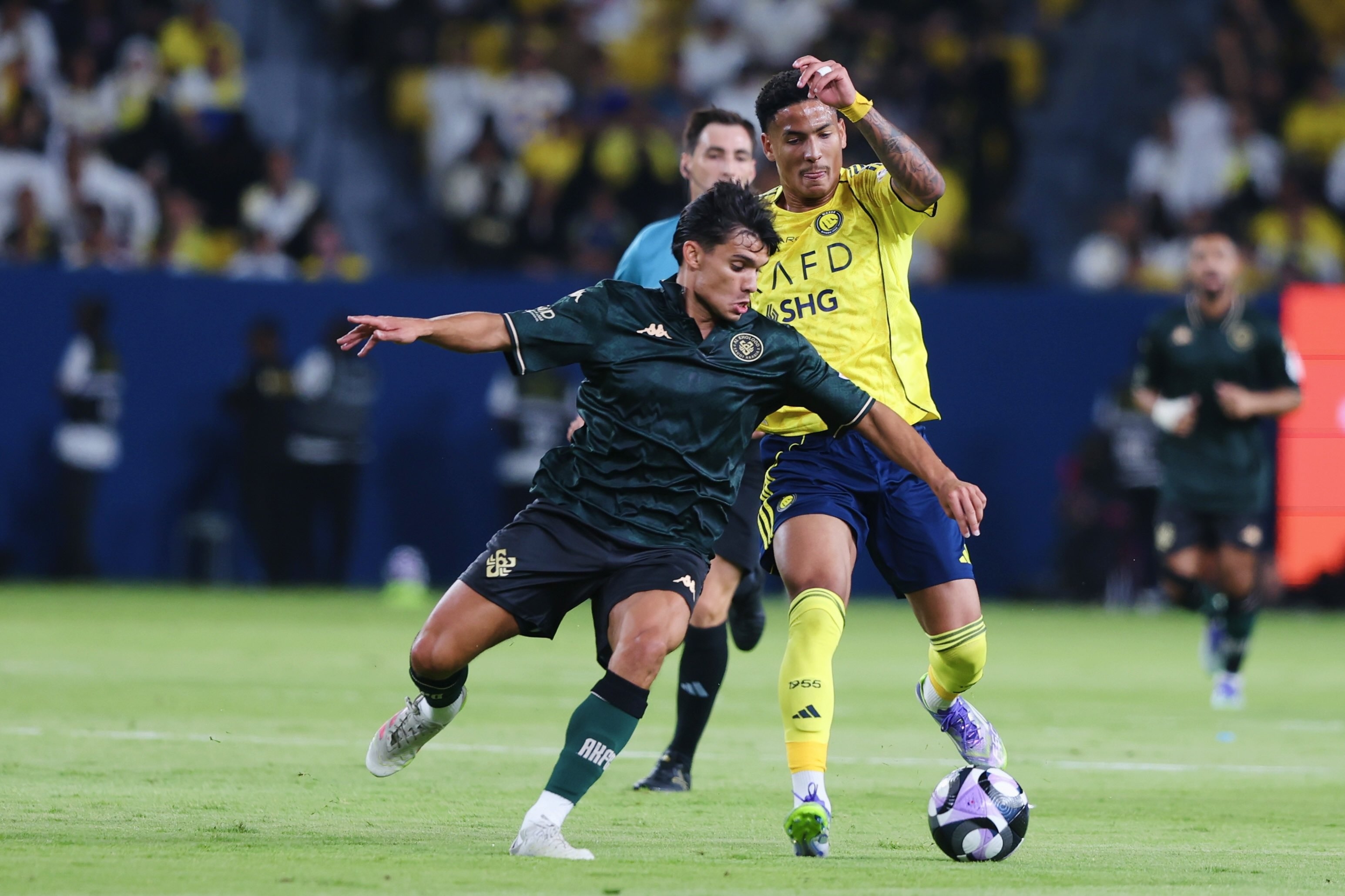 开云体育入口-英格兰力克莱比锡红牛，C罗扛起全队