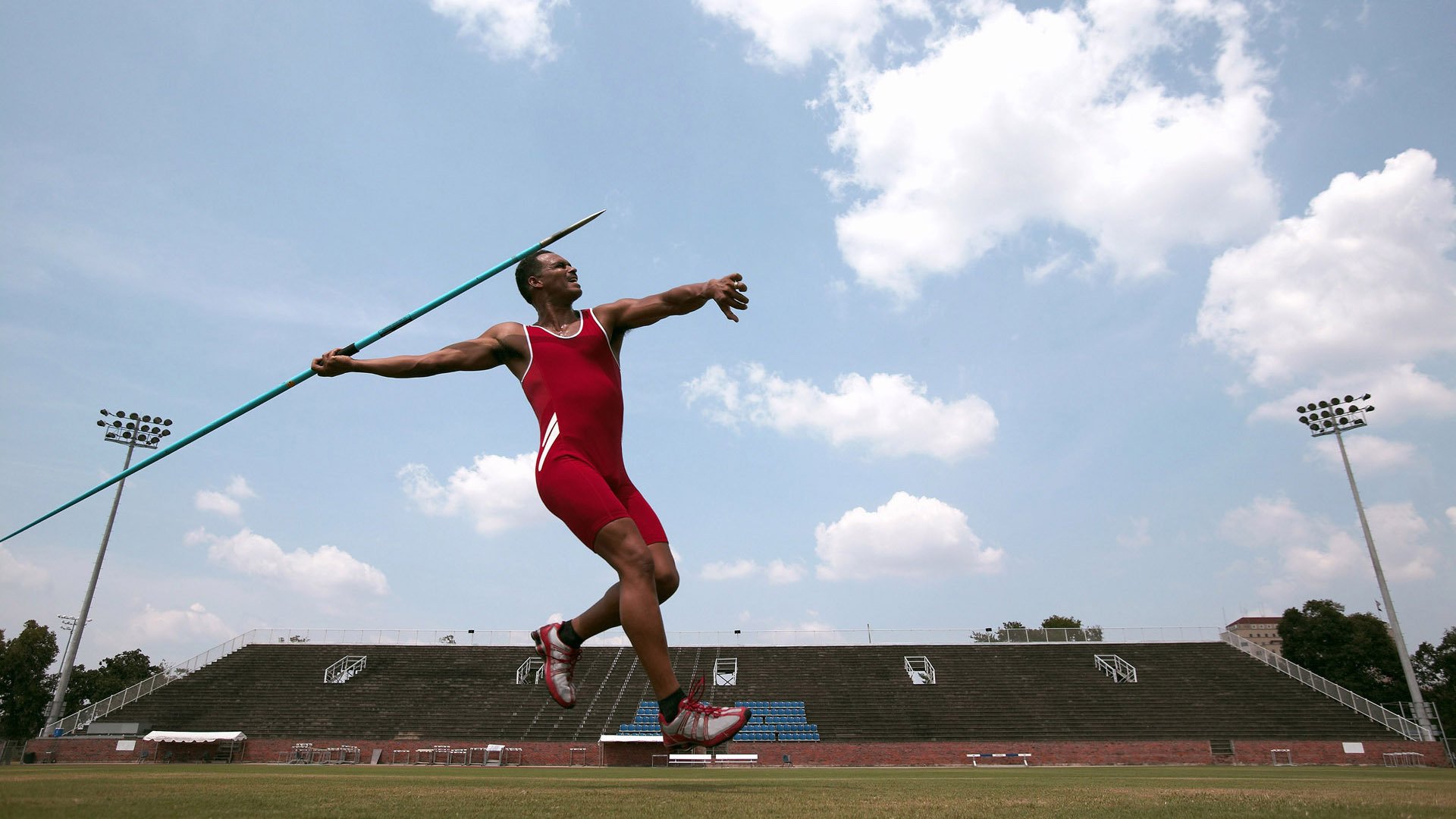 世界杯2026-欧冠半决赛与NBA生死战，骑士突围湖人，体育史诗的双重奏